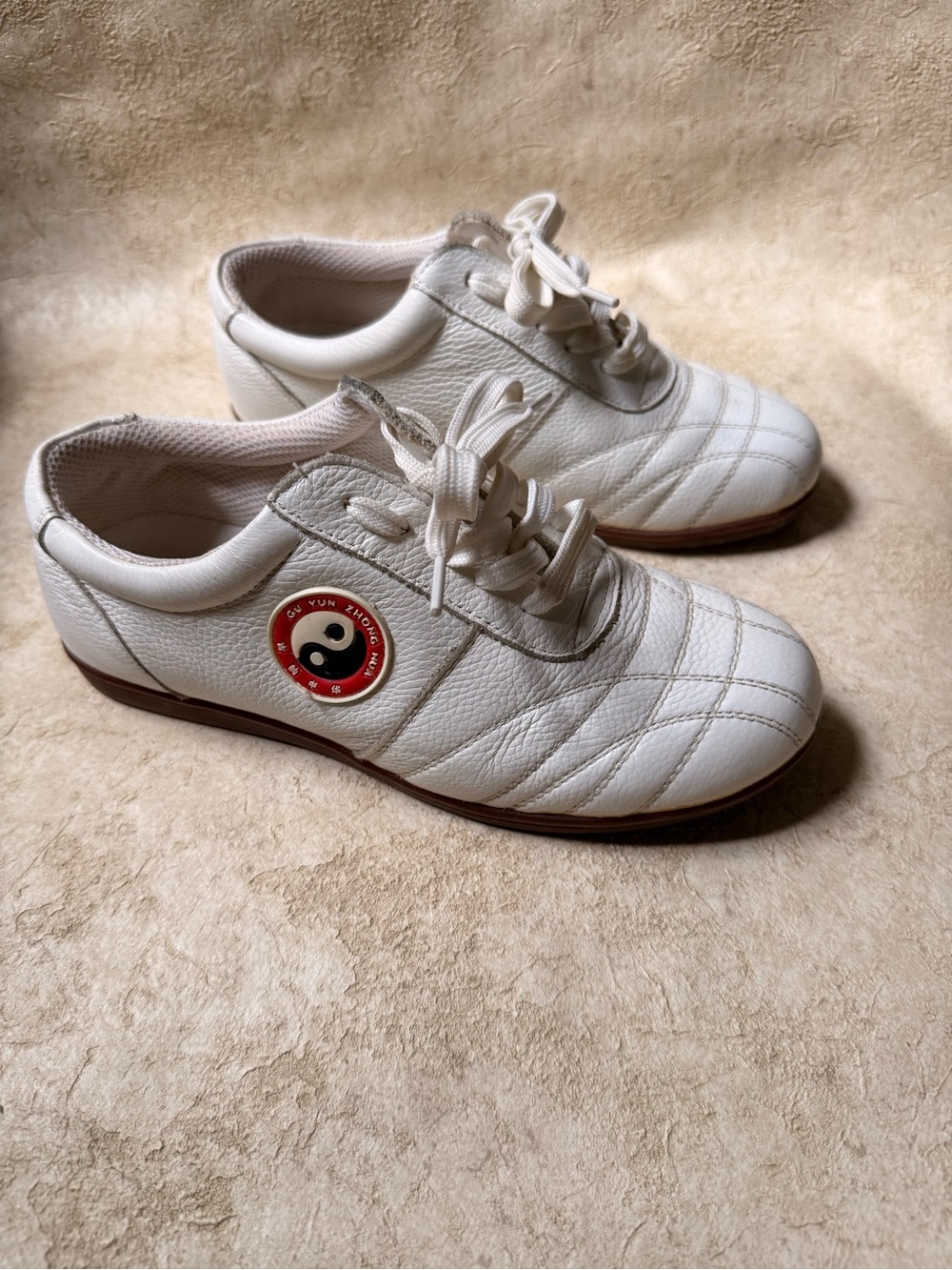 Taichi performance sneaker for Women Size 6.5